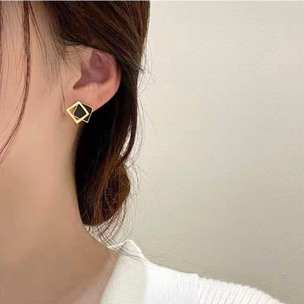 KHUYÊN TAI JENNY