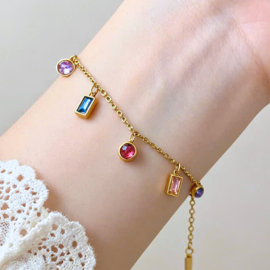 LẮC TAY KARINA