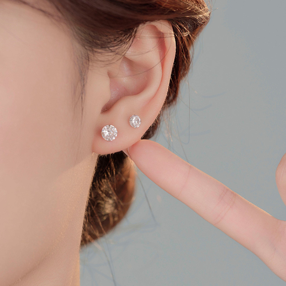 KHUYÊN TAI DIAMOND