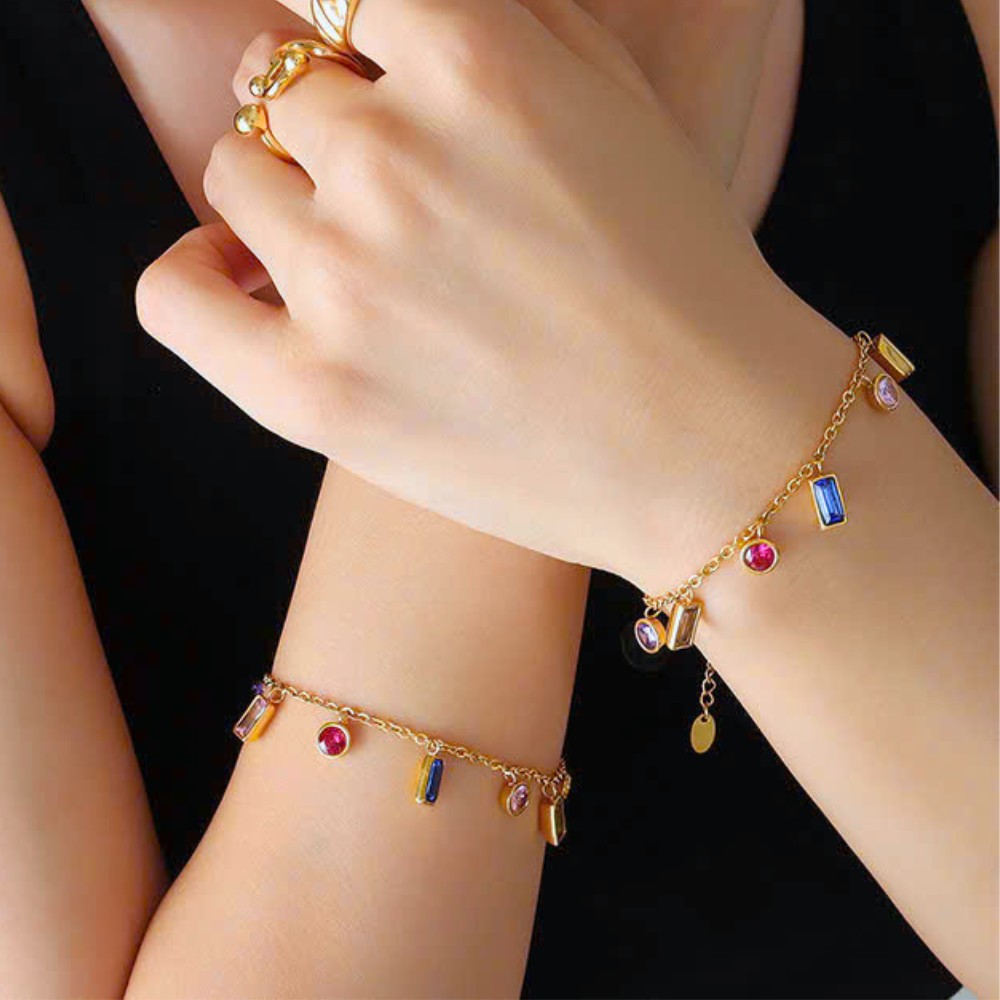 LẮC TAY KARINA