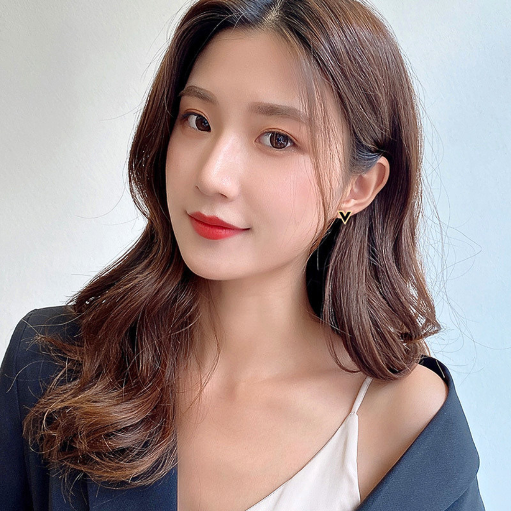 KHUYÊN TAI VICTORIA