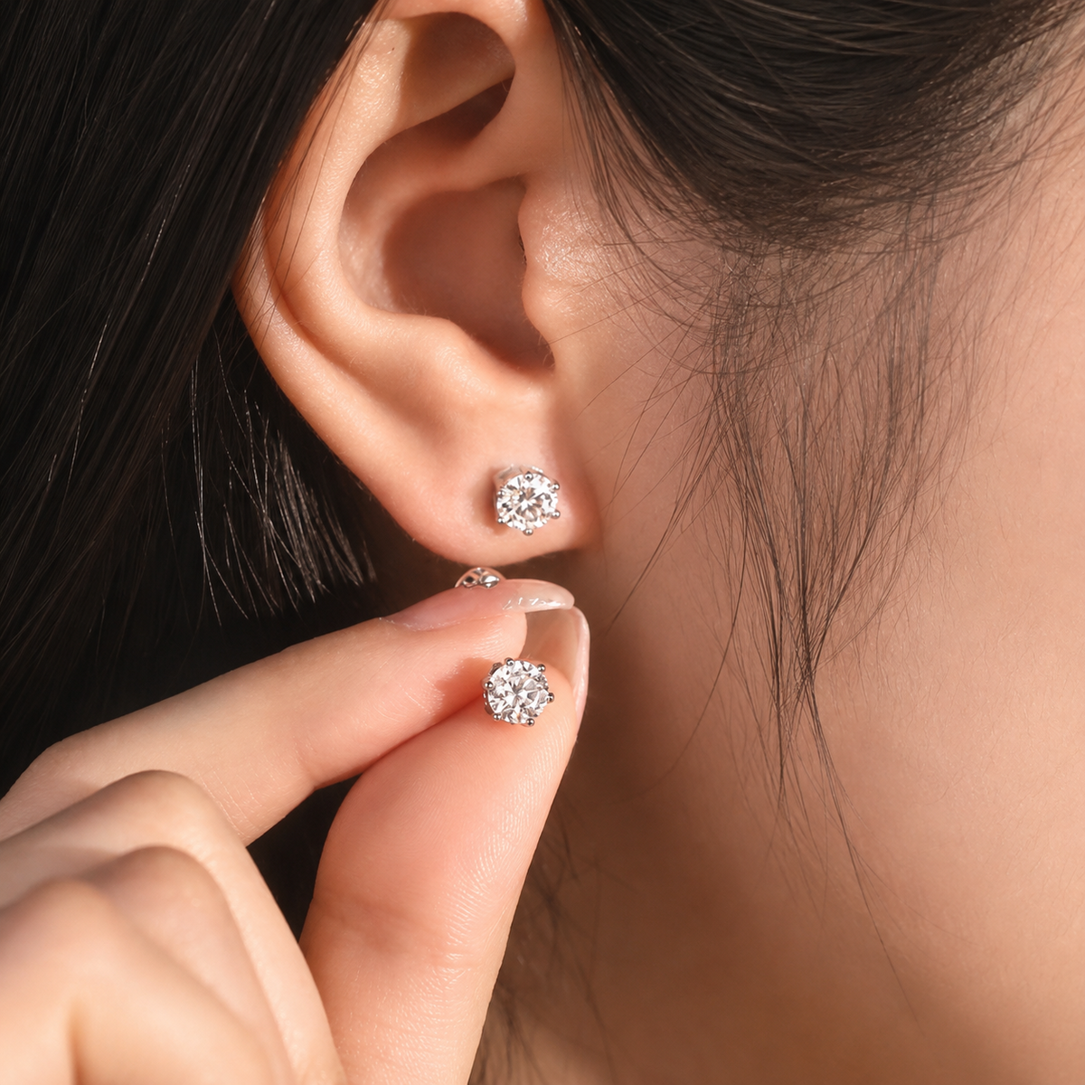 KHUYÊN TAI DIAMOND